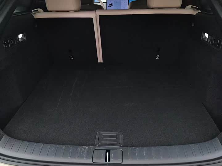 2025 LiXiang i6