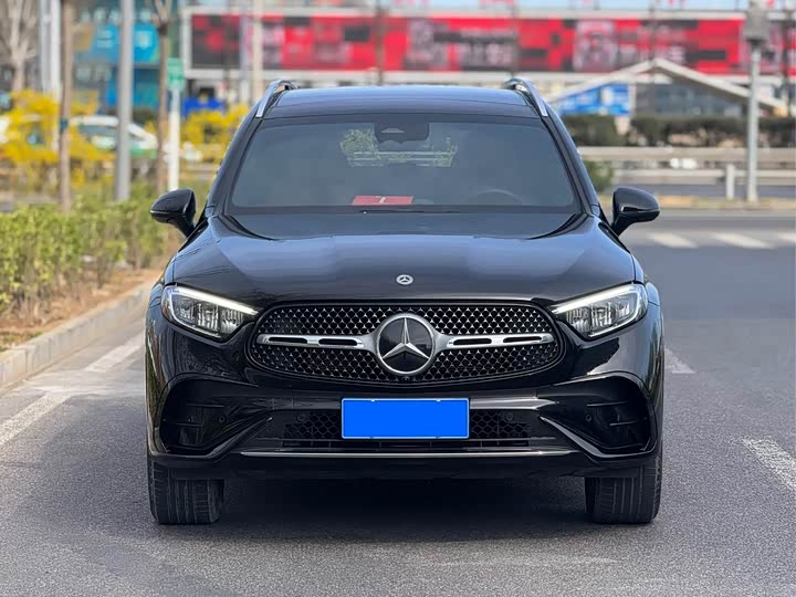 Photo 2 - Mercedes-Benz GLC-Class