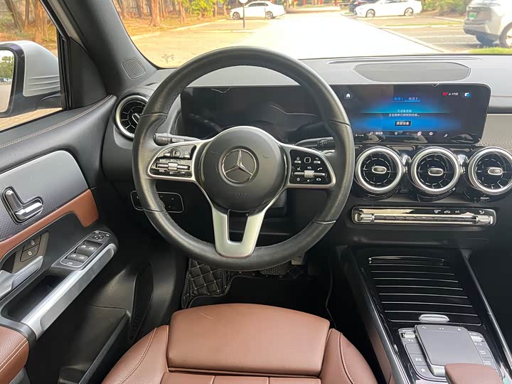 Zdjęcie 8 - Mercedes-Benz GLB-Class