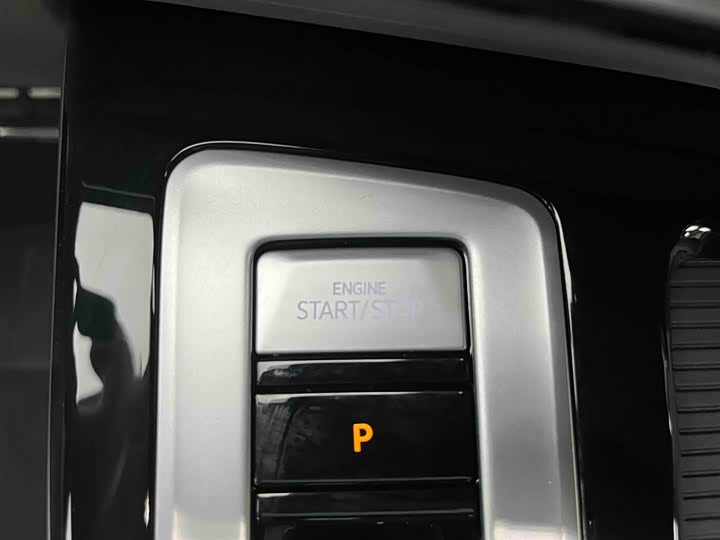 Volkswagen Tavendor 2023 2023款 380TSI 四驱R-Line巡游版