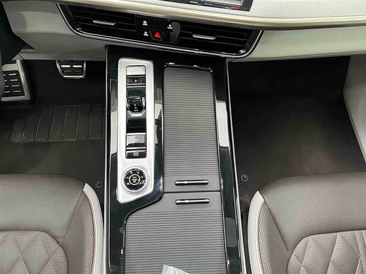 Volkswagen Tavendor 2023 2023款 380TSI 四驱R-Line巡游版