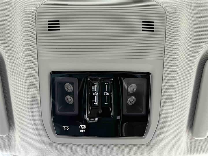 Volkswagen Tavendor 2023 2023款 380TSI 四驱R-Line巡游版