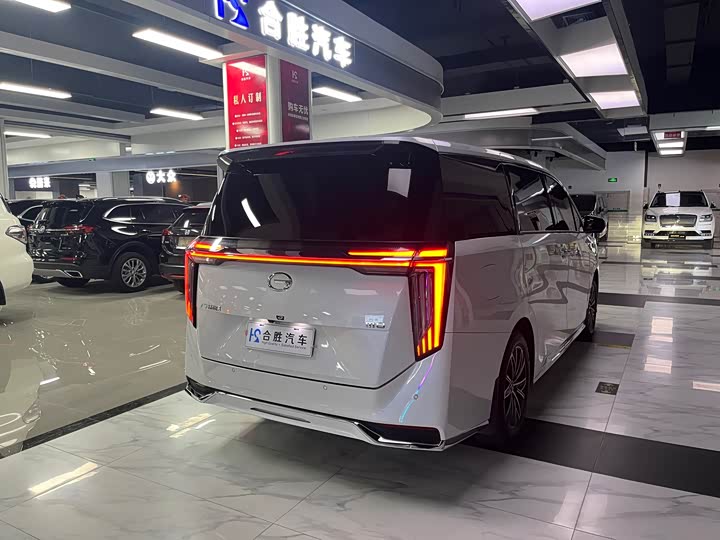 GAC Trumpchi M8 2024 2024款 大师系列 400T 尊贵版