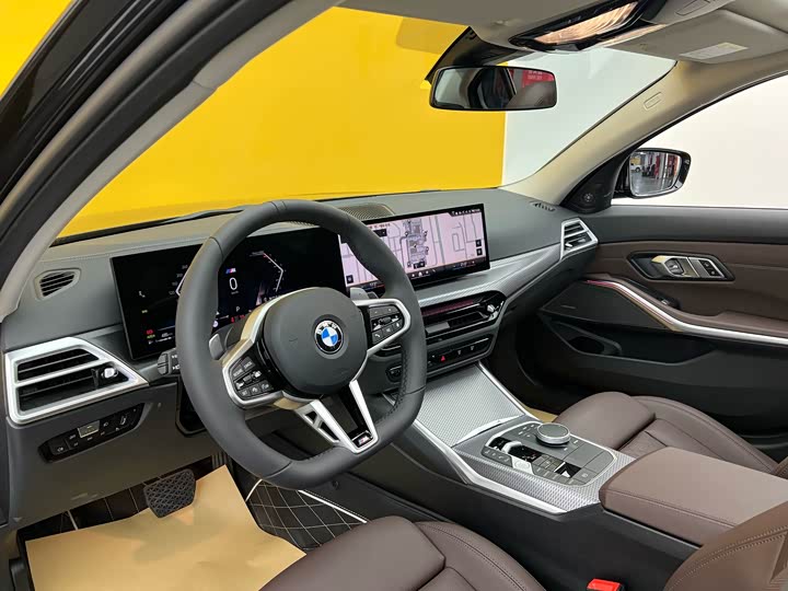 BMW 3 Series 2025 2025款 330Li M运动曜夜套装