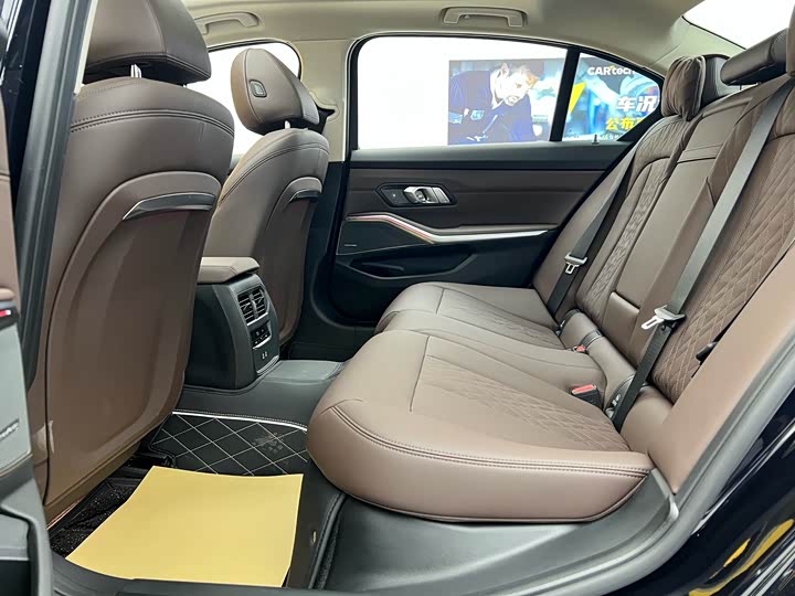 BMW 3 Series 2025 2025款 330Li M运动曜夜套装
