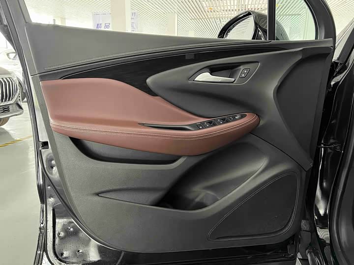 Фото 9 - Buick Envision Plus