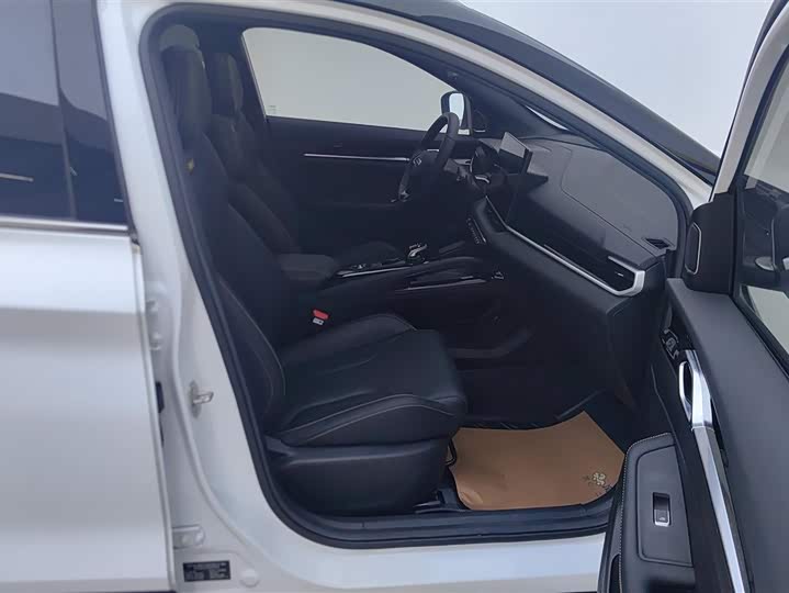Geely Coolray 2025 2025款 缤越L 1.5TD DCT 星钻