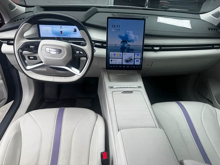 Geely Preface L 2024 2024款 油混 1.5TD 天宫版