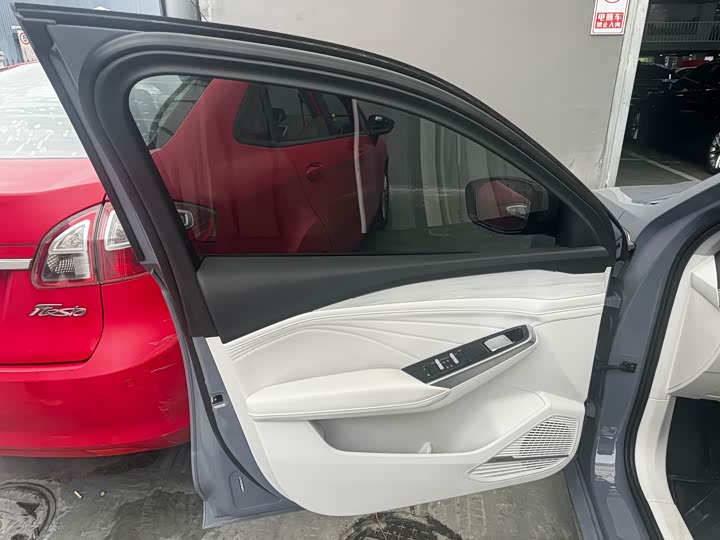 Geely Preface L 2024 2024款 油混 1.5TD 天宫版