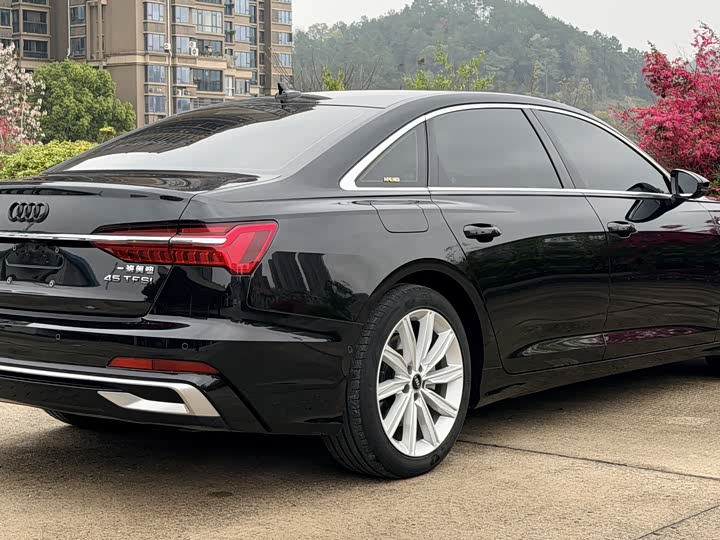 Zdjęcie 5 - Audi A6L
