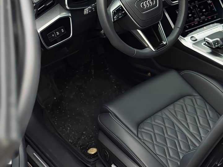 Фото 6 - Audi A6L