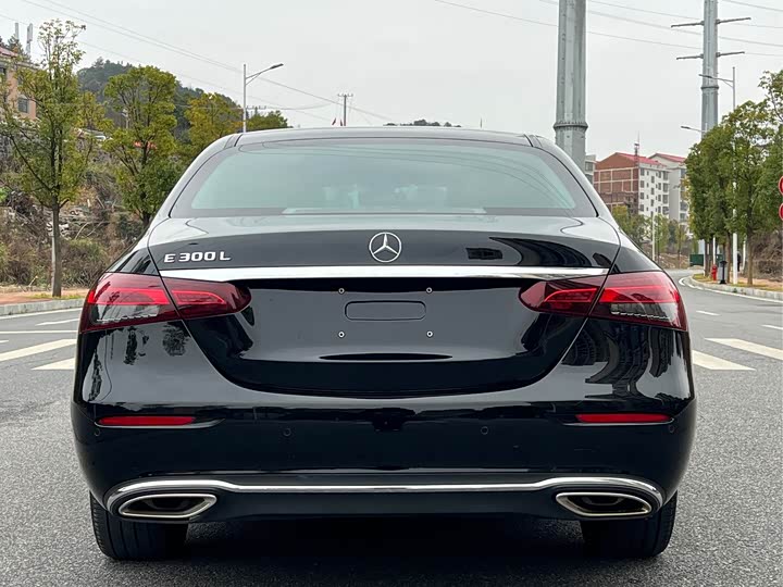 Zdjęcie 4 - Mercedes-Benz E-Class