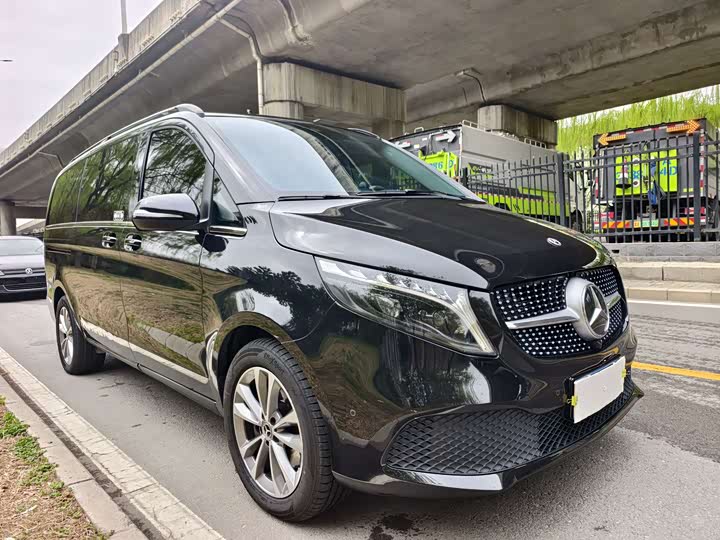 Mercedes-Benz V-Class 2022 2022款 V 260 领航版