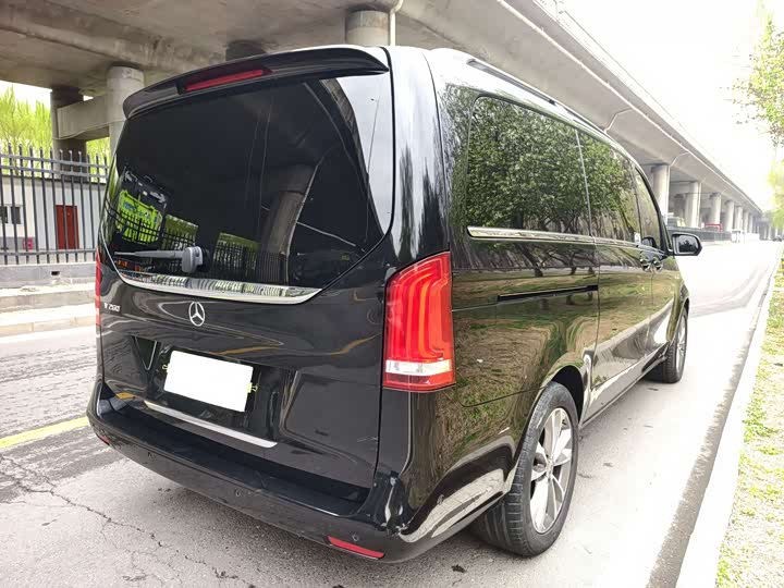 Mercedes-Benz V-Class 2022 2022款 V 260 领航版