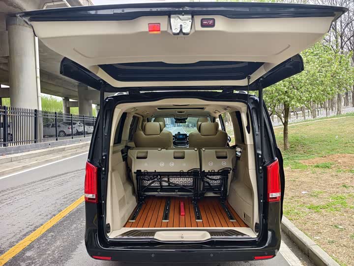 Mercedes-Benz V-Class 2022 2022款 V 260 领航版