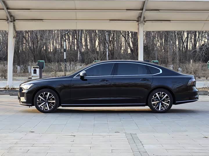 Volvo S90 2026 2026款 B5 智逸豪华版