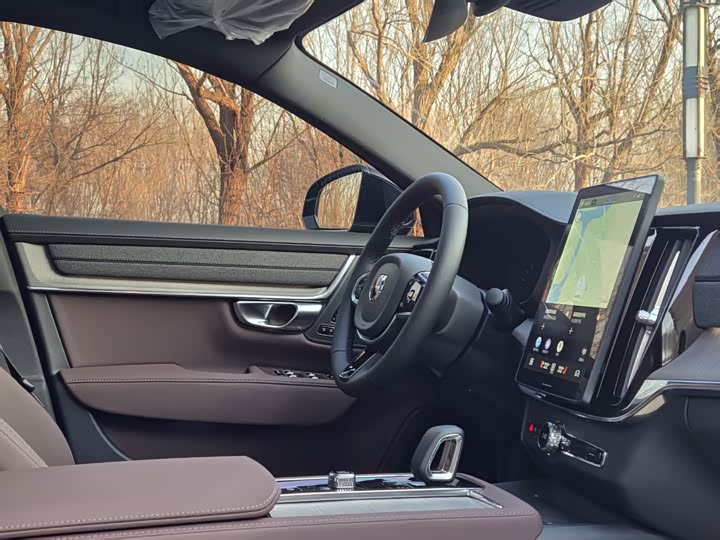 Volvo S90 2026 2026款 B5 智逸豪华版