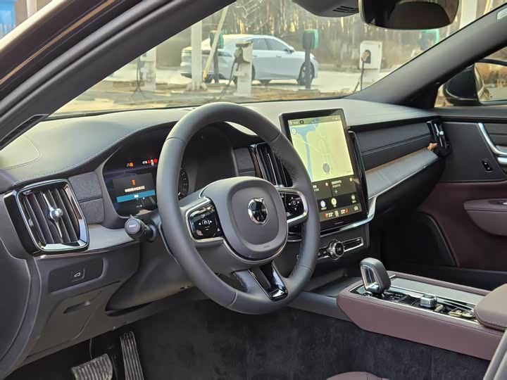 Volvo S90 2026 2026款 B5 智逸豪华版
