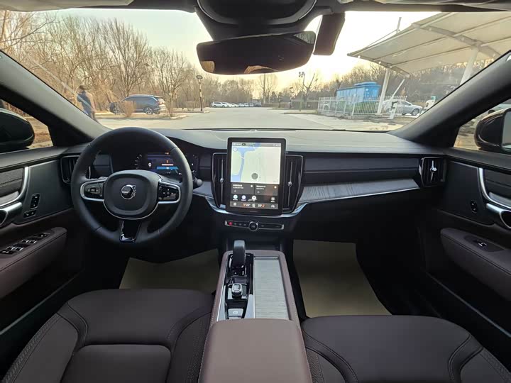 Volvo S90 2026 2026款 B5 智逸豪华版