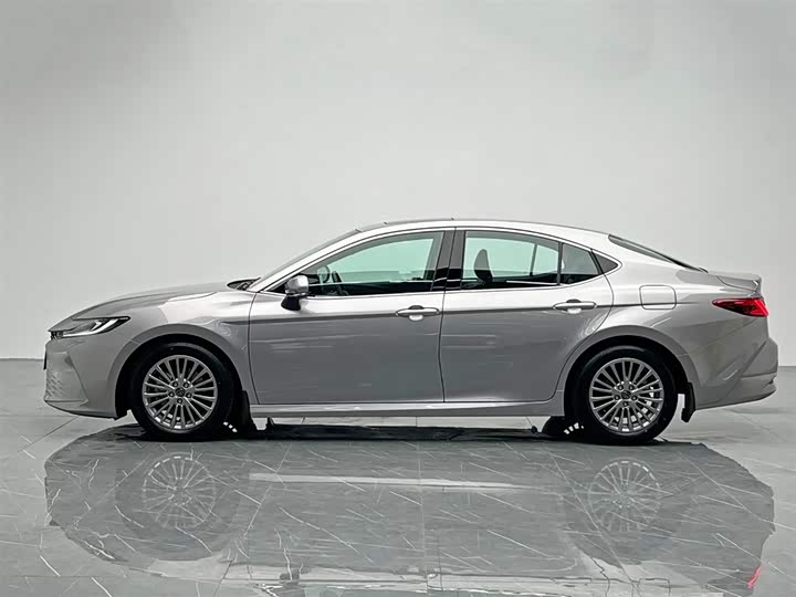 Toyota Camry 2026 2026款 2.0E 精英版