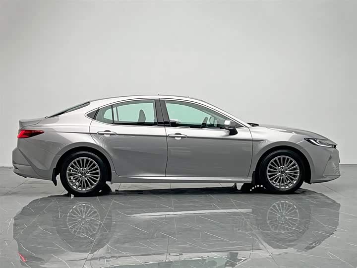 Toyota Camry 2026 2026款 2.0E 精英版