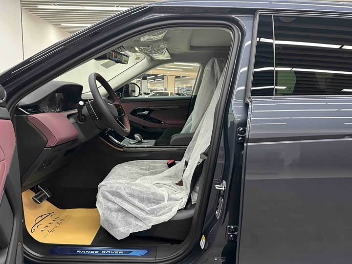 Land Rover Range Rover Evoque L 2026 2026款 揽胜极光 L SE