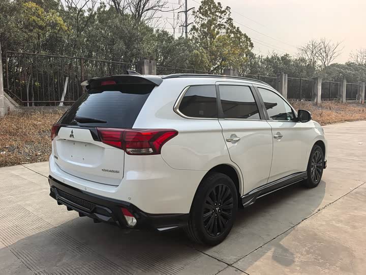 Mitsubishi Outlander 2021 2021款 2.4L 四驱曜动版 5座