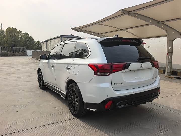 Mitsubishi Outlander 2021 2021款 2.4L 四驱曜动版 5座