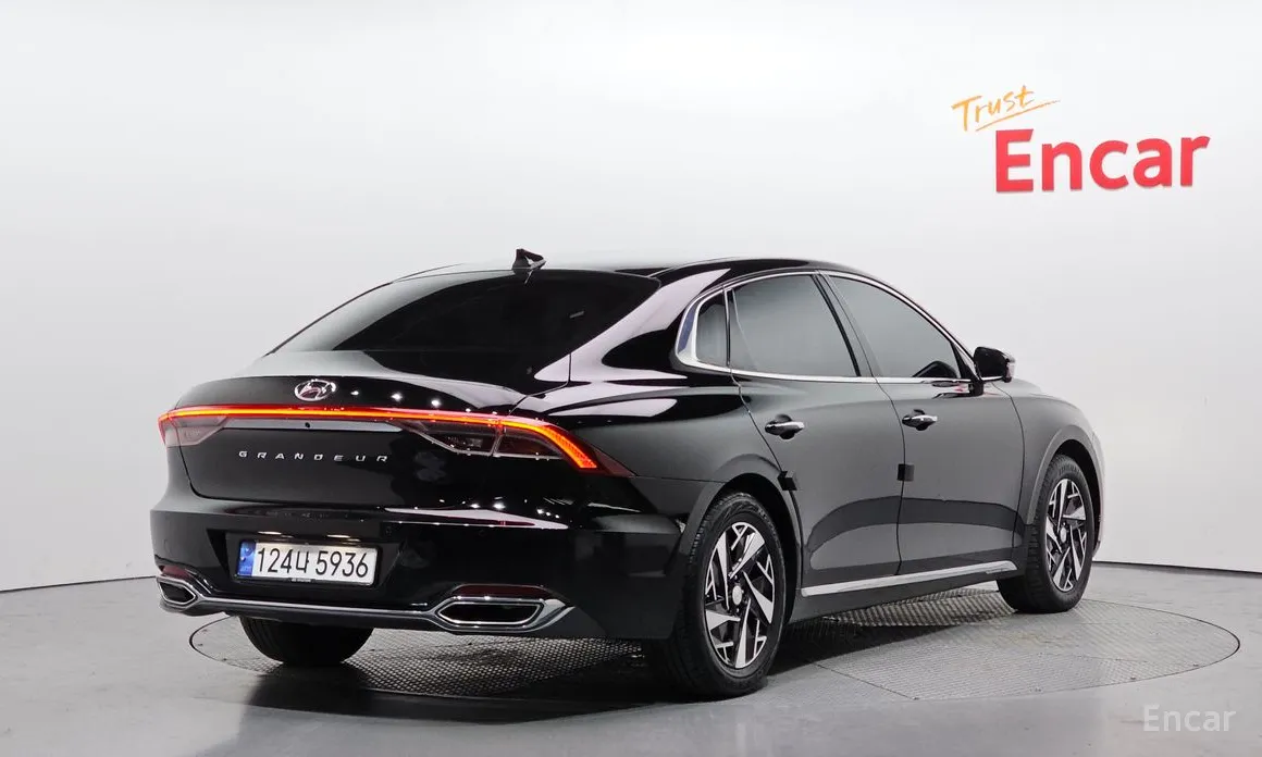 Zdjęcie 2 - Hyundai Grandeur
