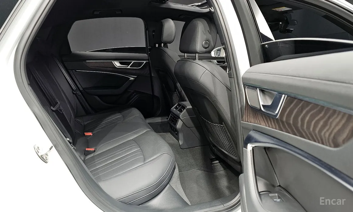 Audi A6 2019 45 TFSI Quattro Premium