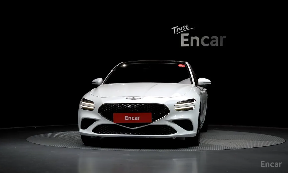Photo 3 - Genesis G70