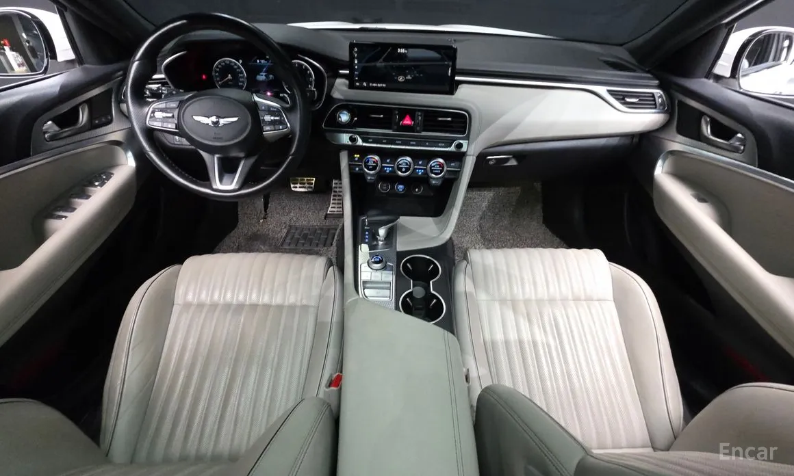 Photo 7 - Genesis G70