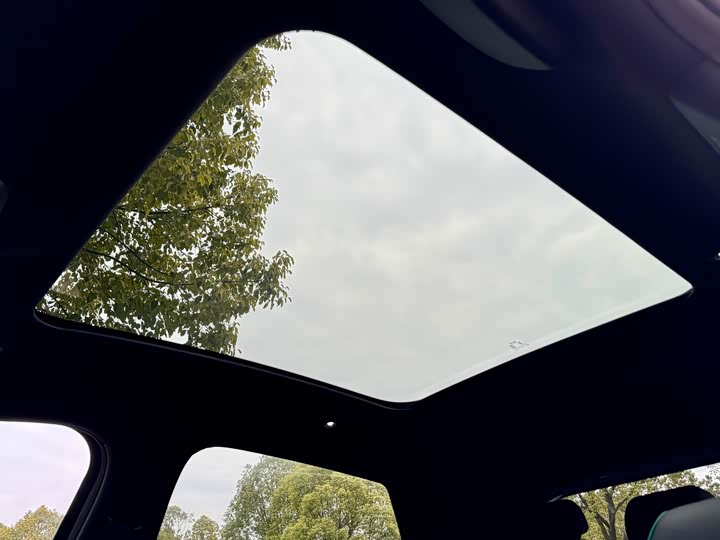 Фото 12 - BYD Dolphin