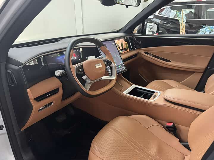 Geely Galaxy L7 2025 2025款 EM-i 115km 探索+版