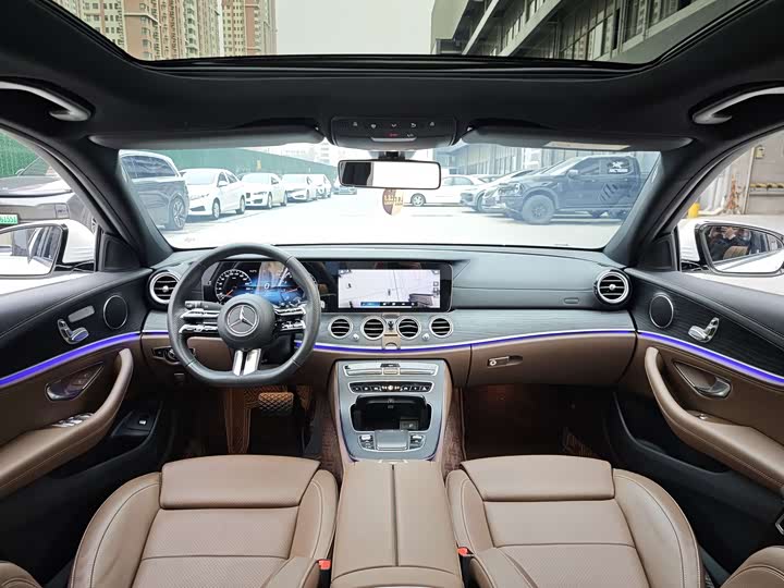Фото 7 - Mercedes-Benz E-Class