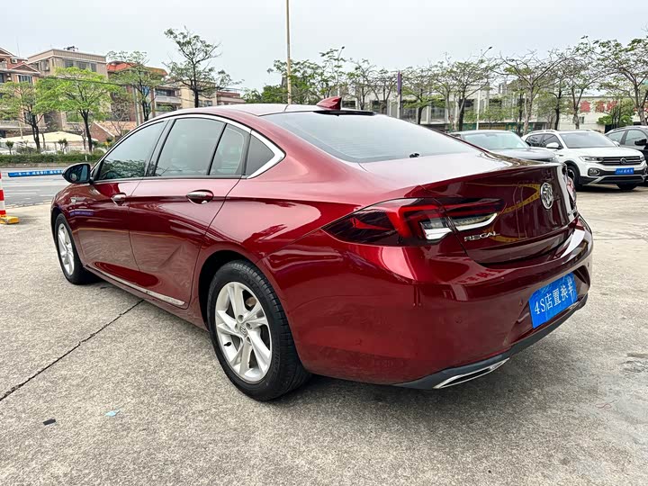 Фото 4 - Buick Regal