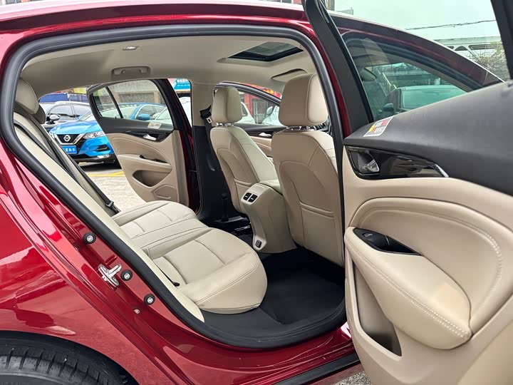 Фото 9 - Buick Regal