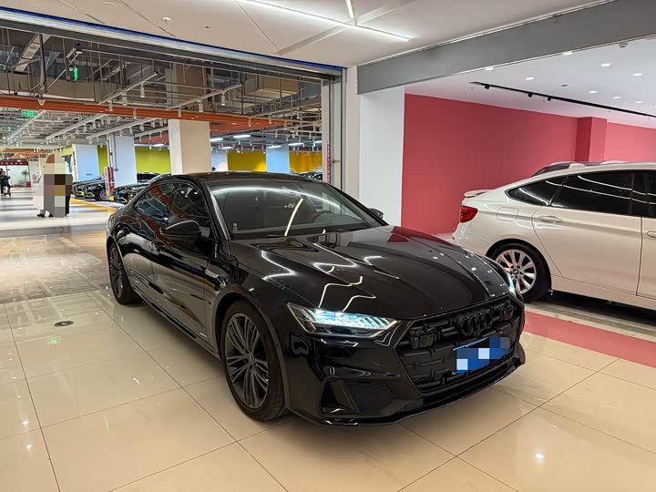 Photo 3 - Audi A7L