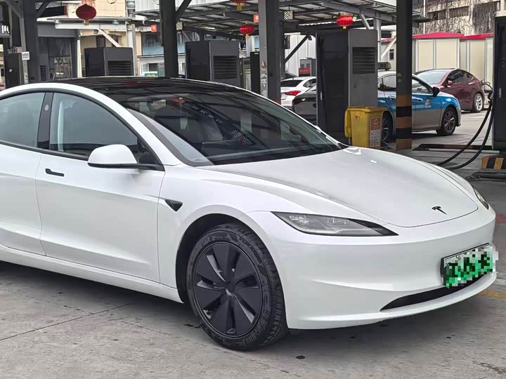Tesla Model 3 2025 2025款 后轮驱动版