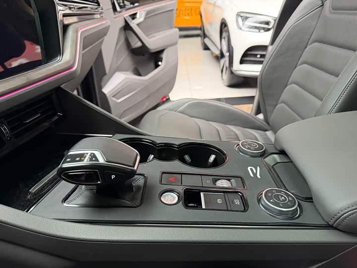 Фото 9 - Volkswagen Touareg