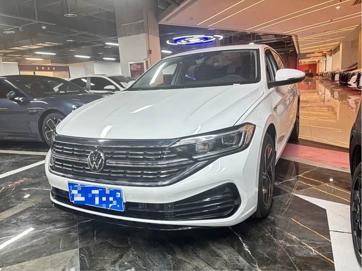 صورة 1 - Volkswagen Sagitar L