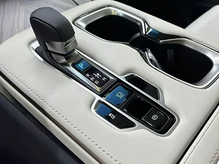 Lexus LM 2025 2025款 350h 七座隽雅版