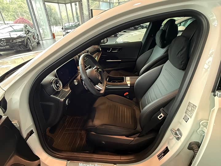 Фото 4 - Mercedes-Benz C-Class