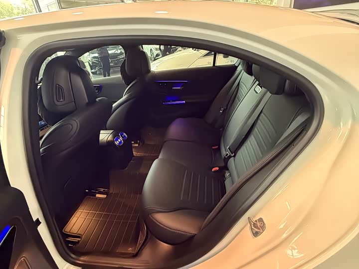 Фото 5 - Mercedes-Benz C-Class