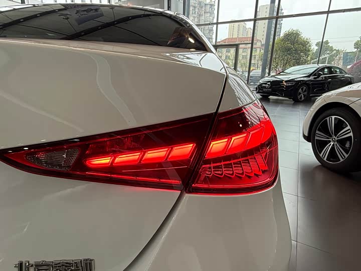Фото 8 - Mercedes-Benz C-Class