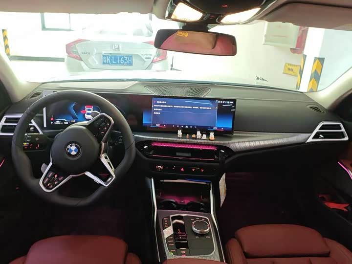 BMW 3 Series 2025 2025款 330Li M运动曜夜套装
