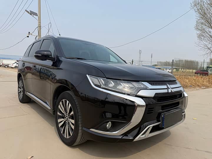 Mitsubishi Outlander 2021 2021款 2.4L 四驱致享版 7座