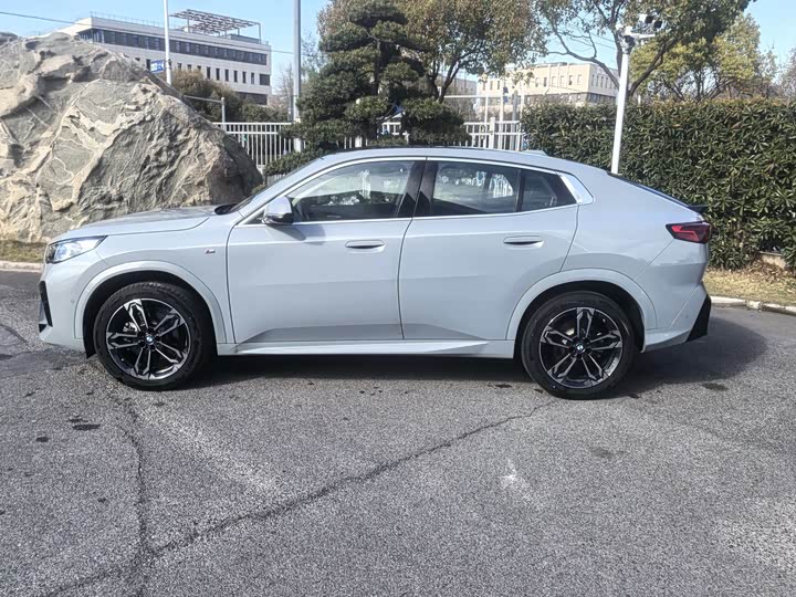Фото 3 - BMW X2
