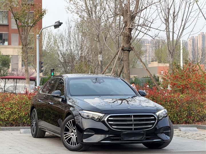 Zdjęcie 3 - Mercedes-Benz E-Class