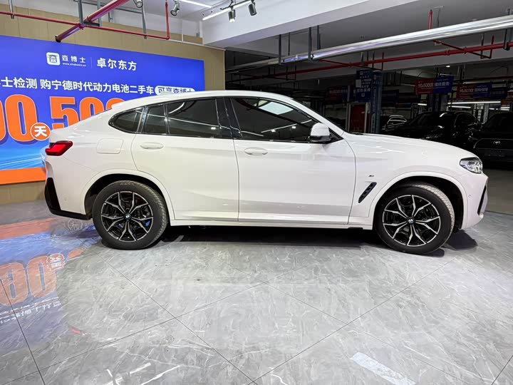 BMW X4 2022 2022款 xDrive 25i M运动套装